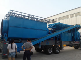 時(shí)產(chǎn)50方移動(dòng)式破碎站發(fā)往廣東深圳市