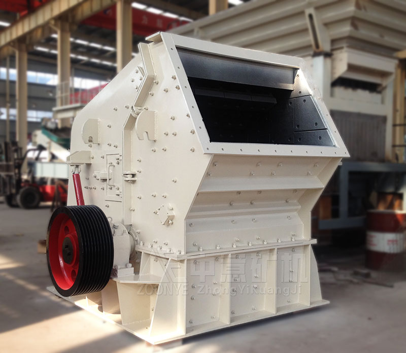 反擊式破碎機(jī)車間實(shí)拍