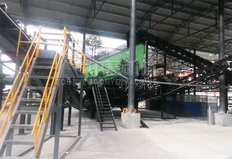 裝修垃圾處理生產(chǎn)線(xiàn)現(xiàn)場(chǎng)-棒條弛張篩